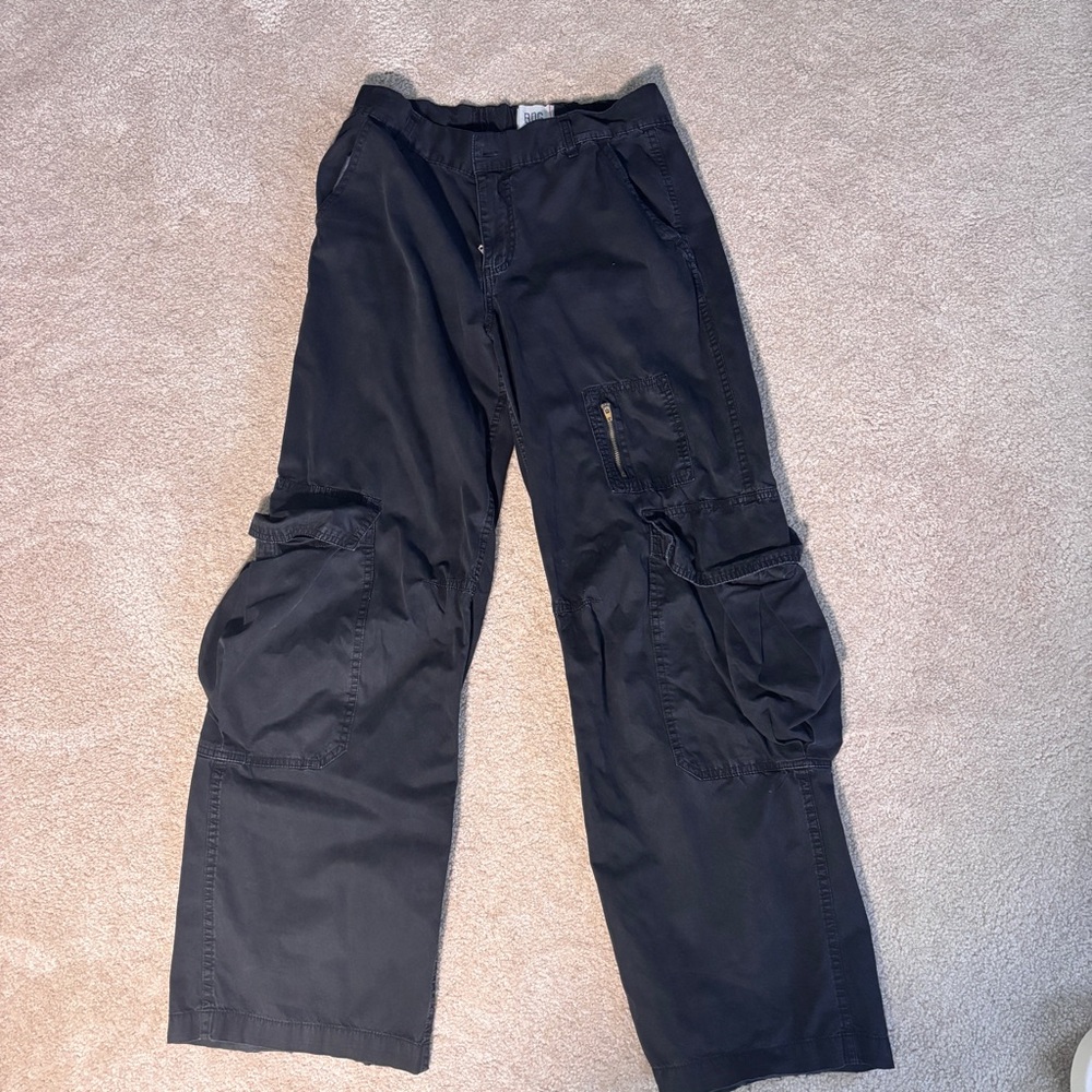 BDG Urban Outfitters Black Cargo Pants with Adjustable Waist Size 4